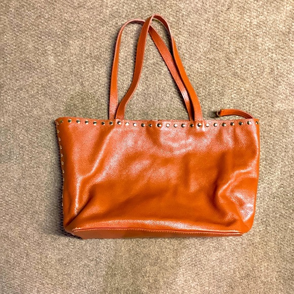 Handbags - Beautiful clean LAGGO bag 💯 leather